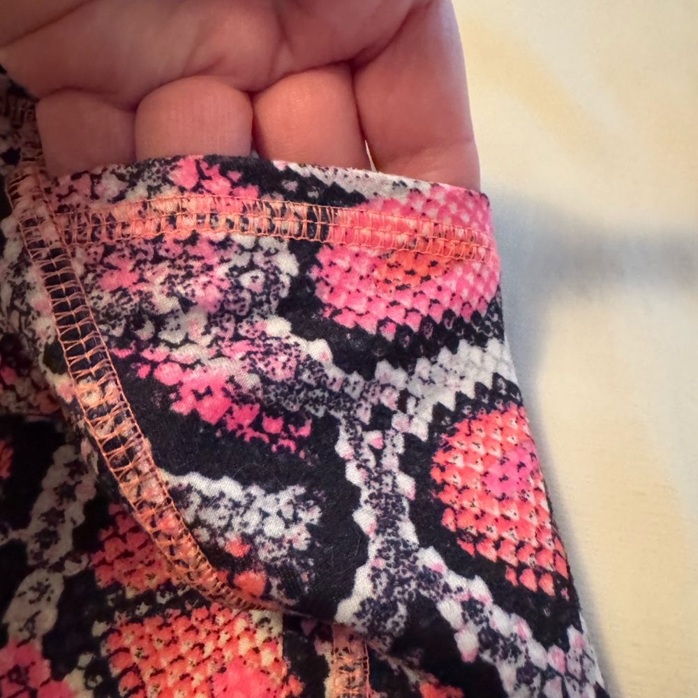 Athletic Works Girls Neon Pink Snake Print Leggings Size 7-8 - Picture 4 of 10
